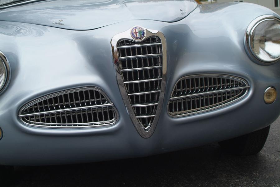 Детали экстерьера Alfa Romeo 1900C Berlinetta by Touring 1952 года  (фото 3 из 6)